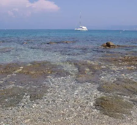 圣里奥假日公寓酒店 3* 布里亚蒂科