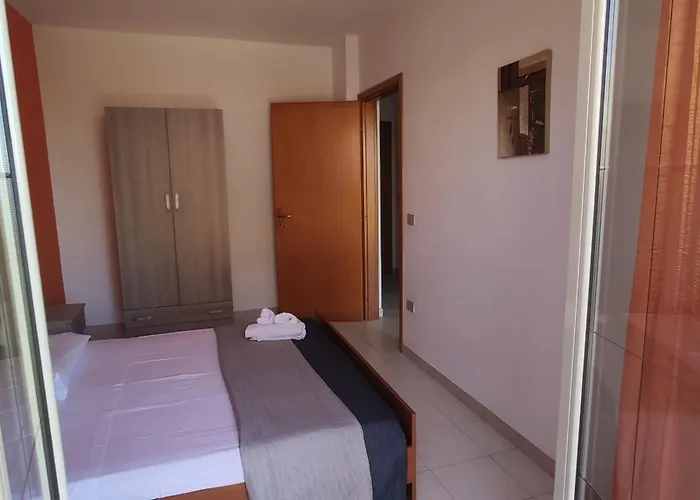 Residencesanleo מלון דירות 3*